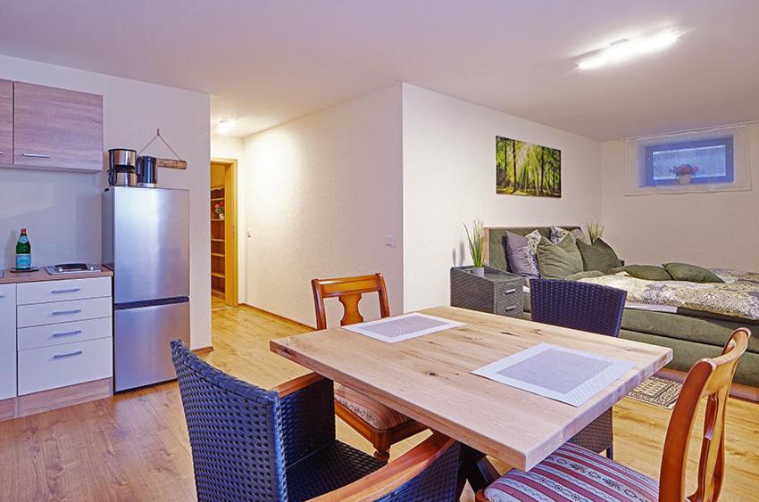 Komfort Appartement Moers-Repelen - Ruhige Lage - Sackgasse エクステリア 写真